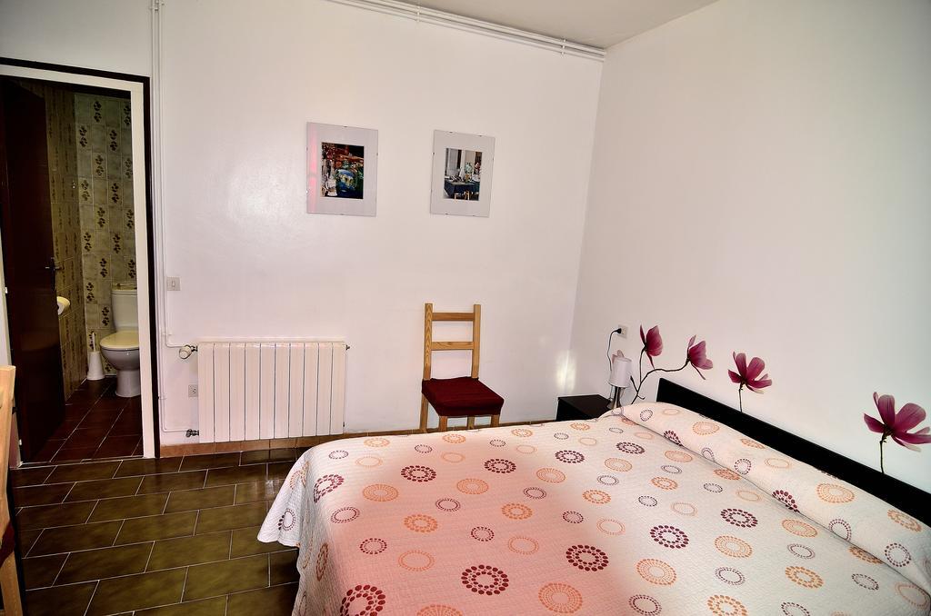 Pension Borras Girona Phòng bức ảnh