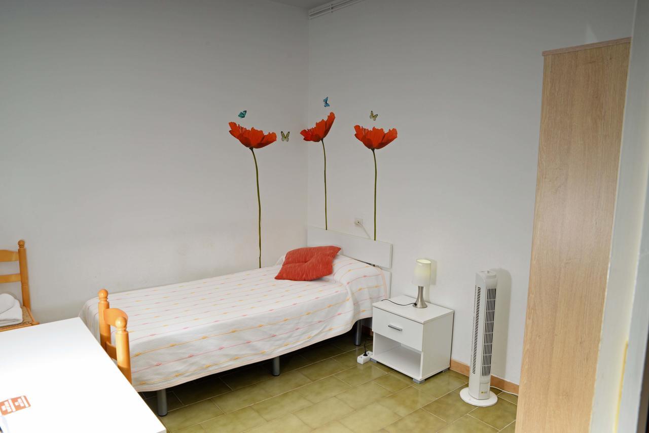 Pension Borras Girona Ngoại thất bức ảnh